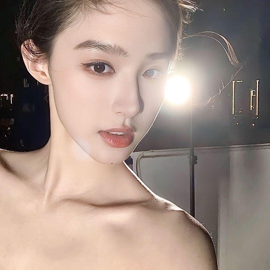 余娚吖