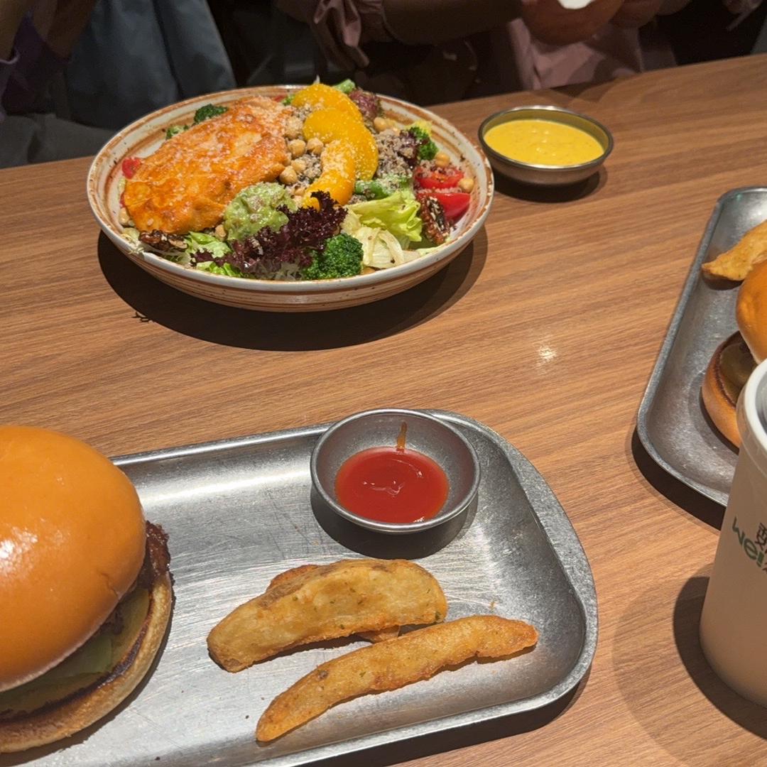 谷城亭晴宇趣创意屋