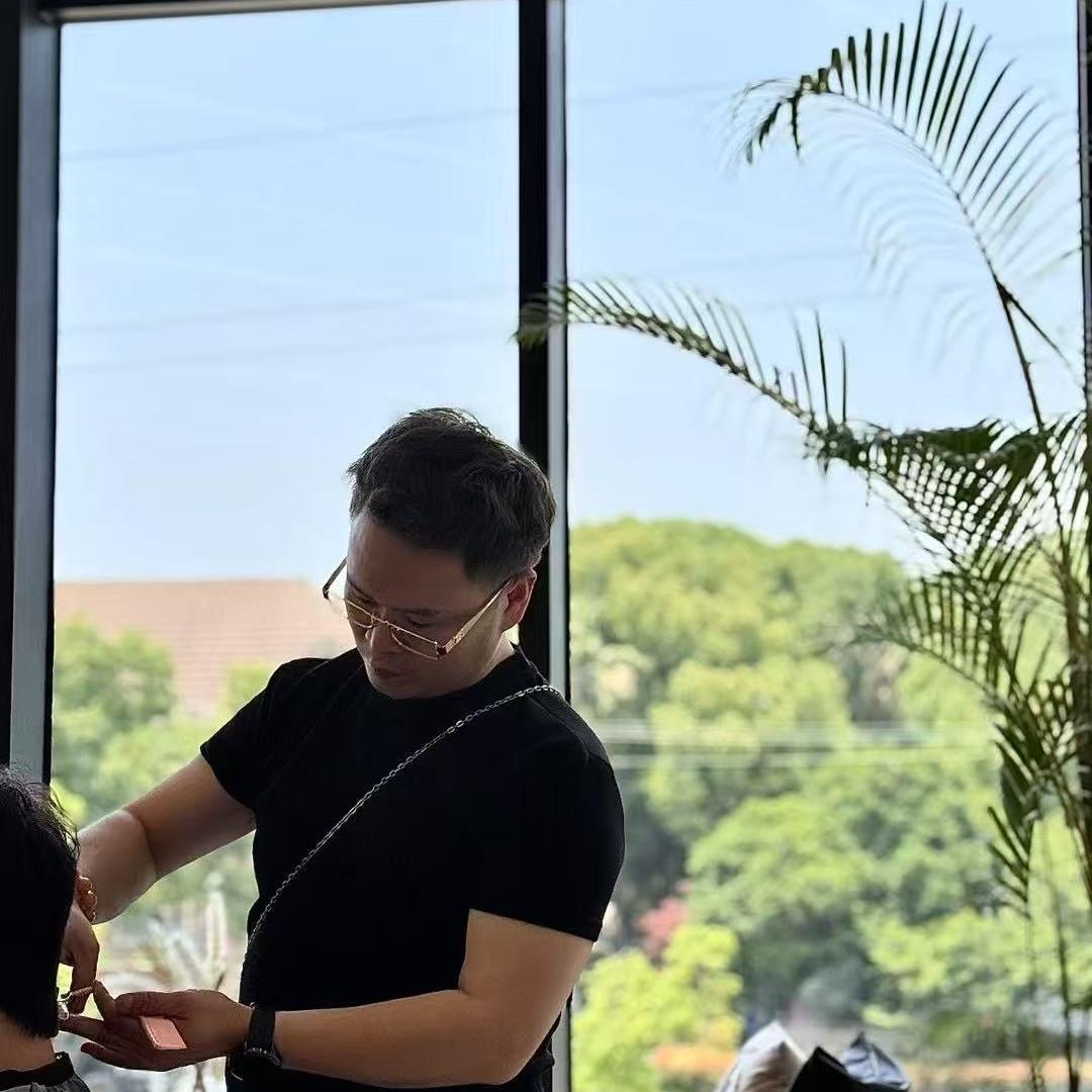 桐乡市 Ncc 形象设计阿风