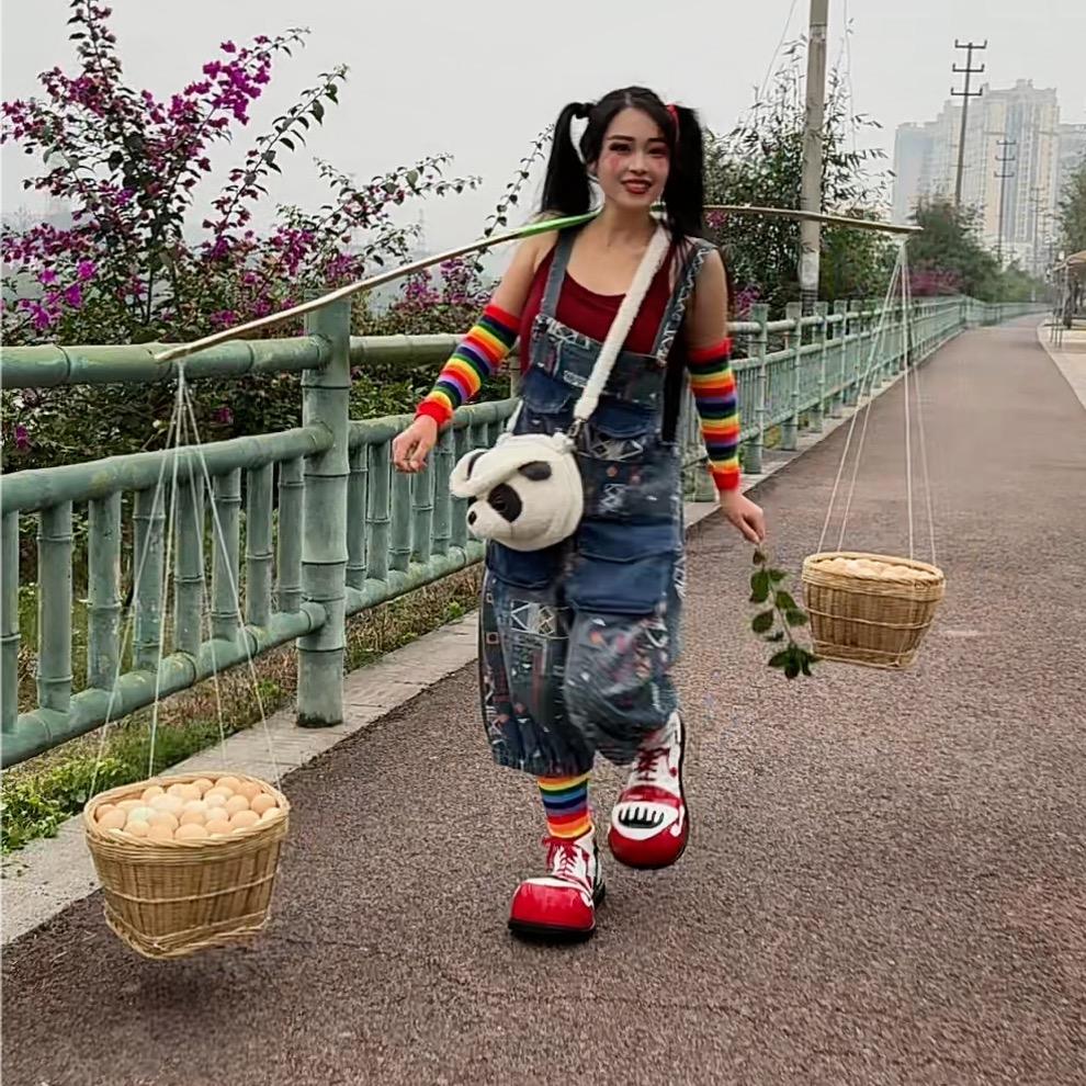抖三妹