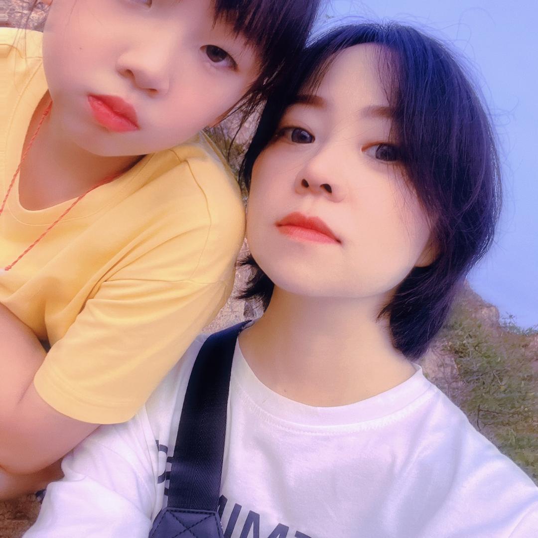 陌小离吖