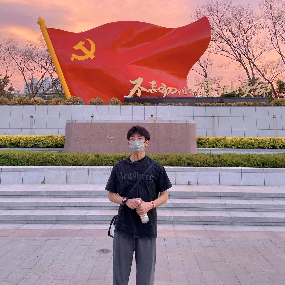 于佳琦.