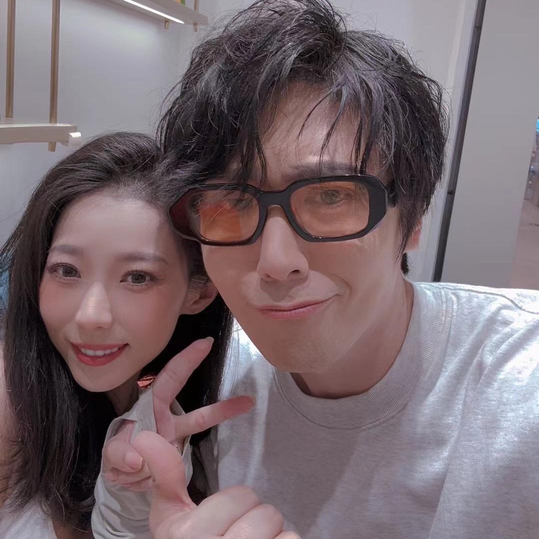 妞大班的老跟班