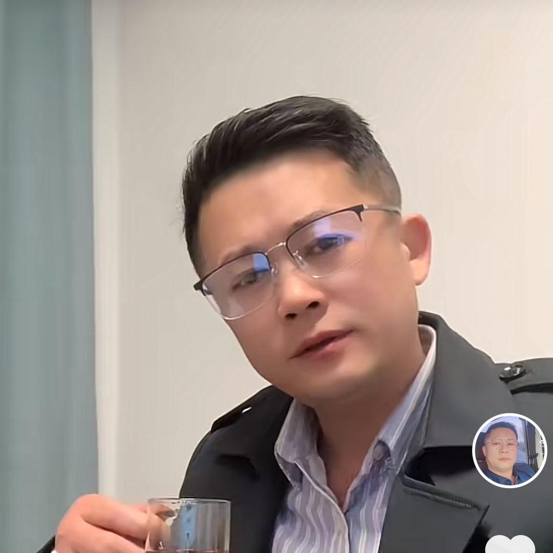 绣心衣服饰