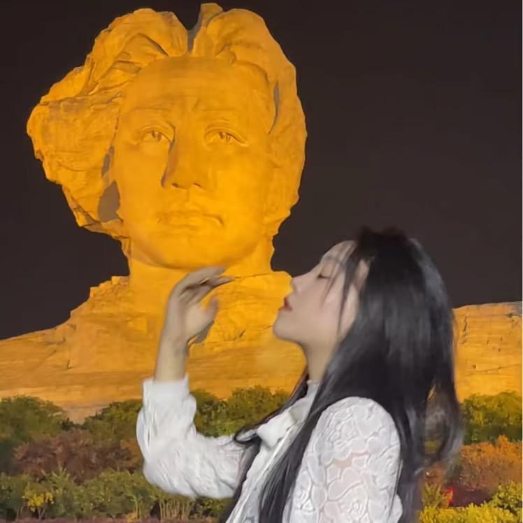 努力养活自己的小晓