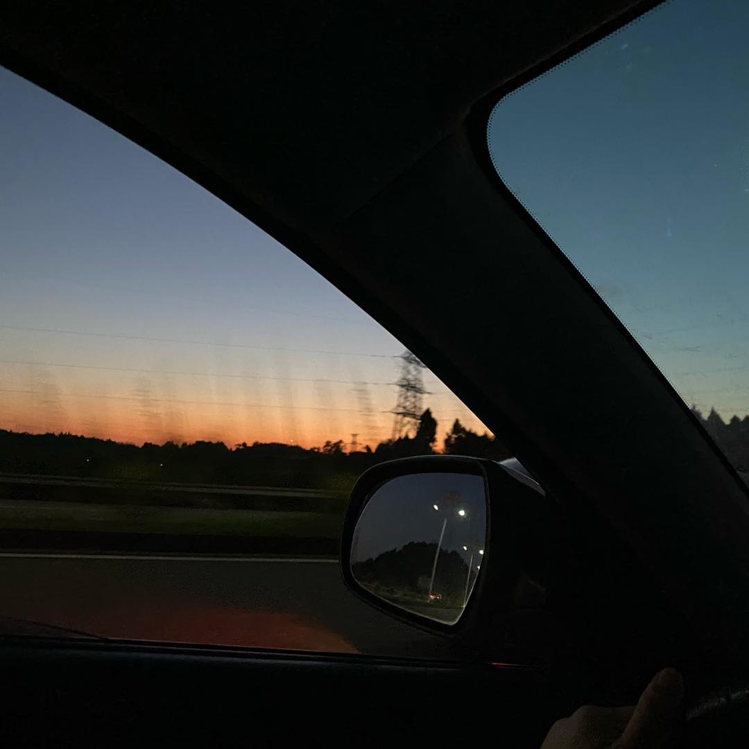 夏天的风轻轻吹过