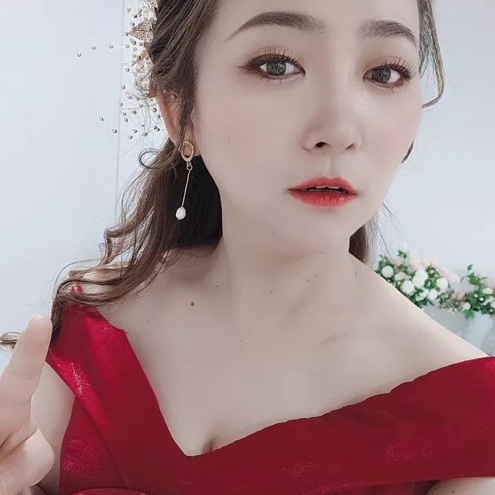 萌媚