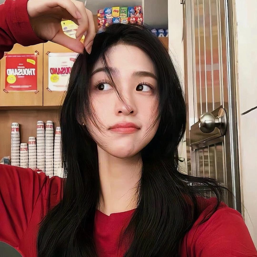张知意.