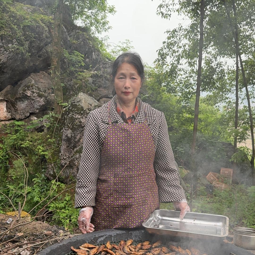 万载县嘉亿食品腊味馆