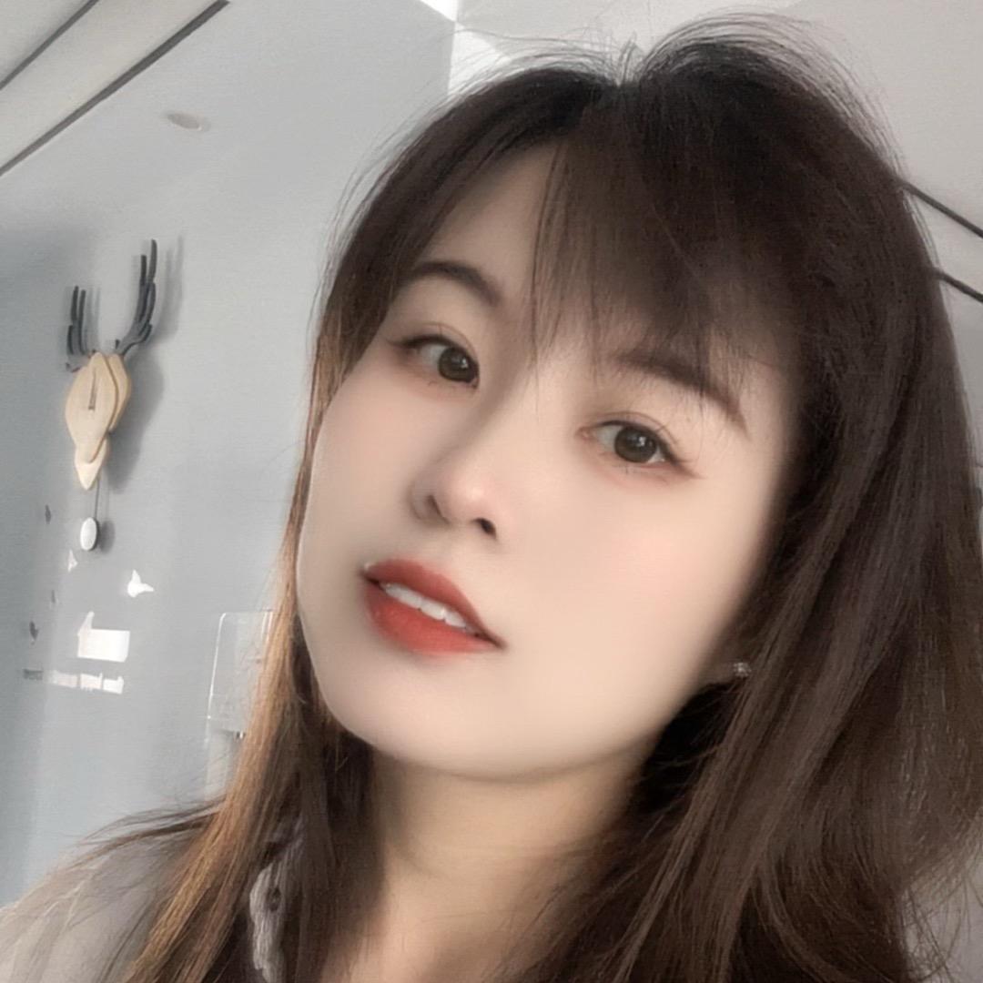 AA。  陪伴是最长情的告白。