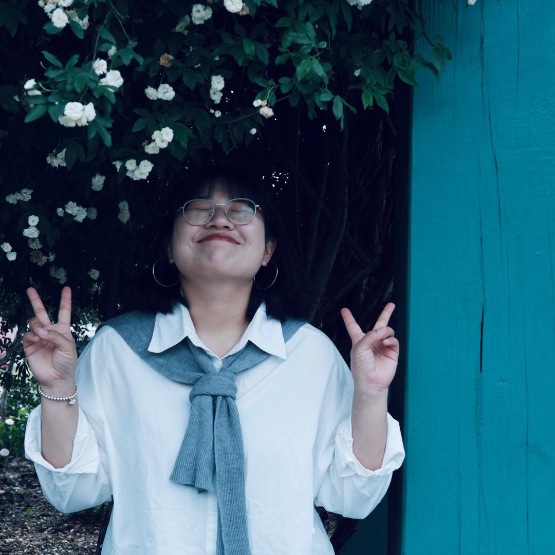 杨梅小凡子