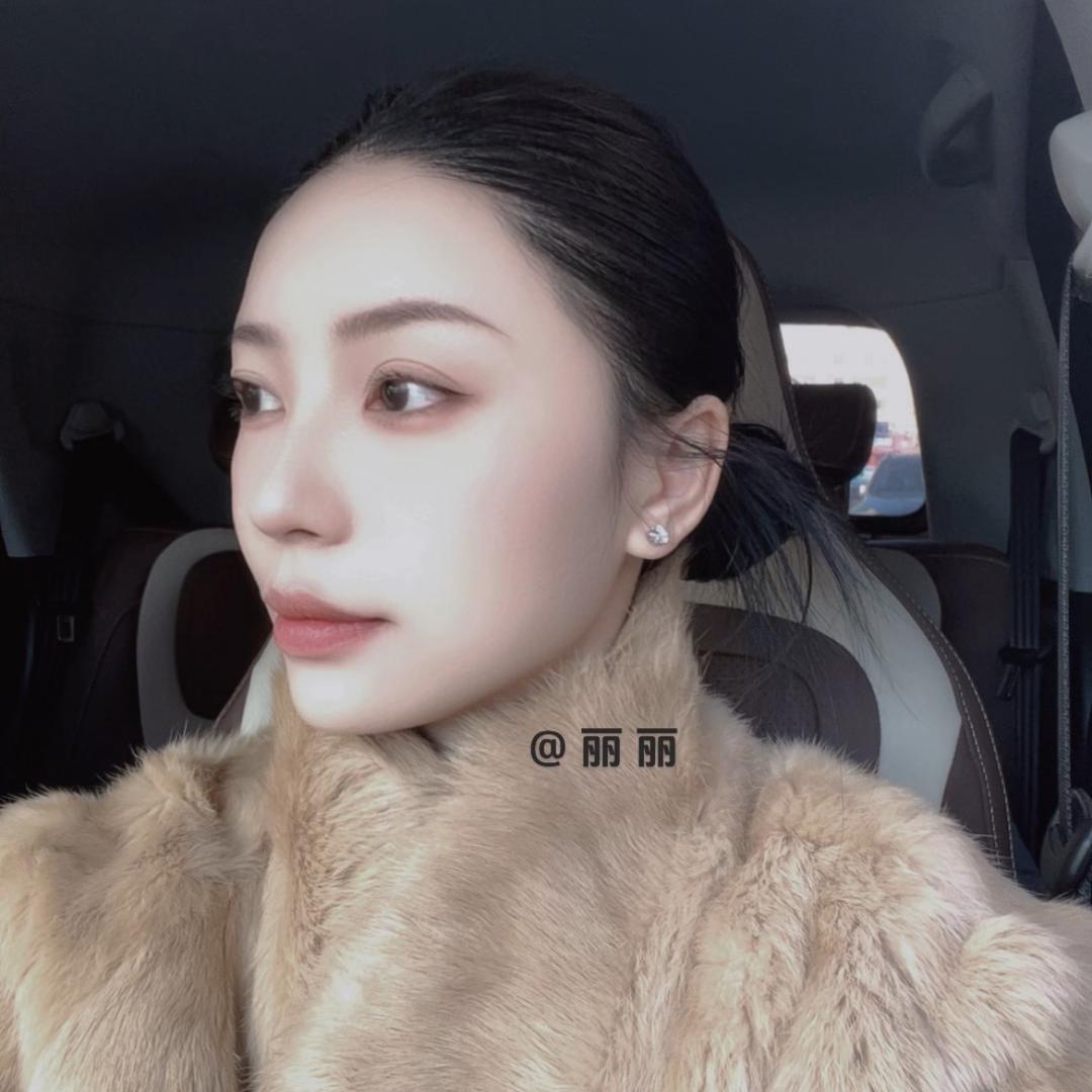 @丽