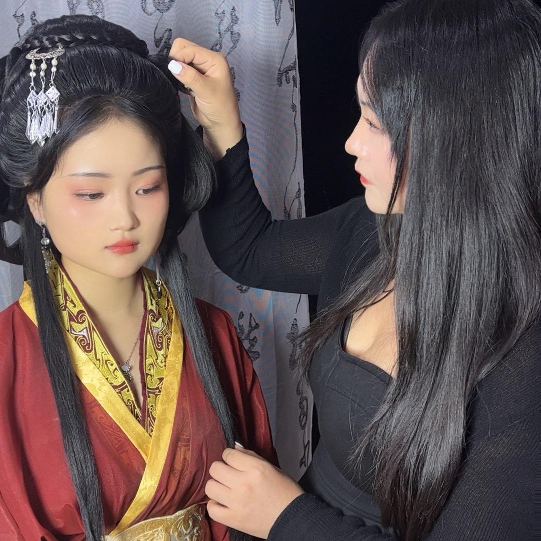 美人如玉美妆头像