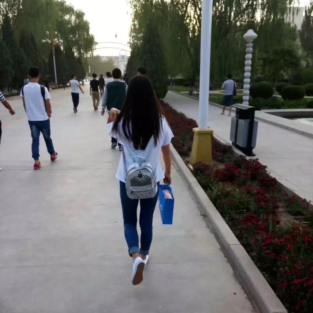 跑婚车的小田同学💕