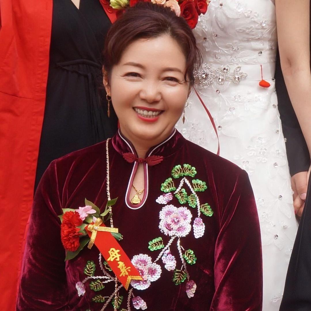 双胞胎奶奶服装