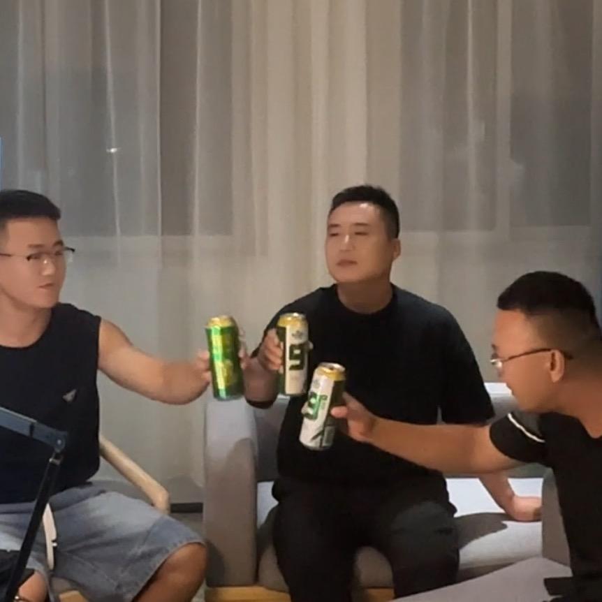 三个元在人间
