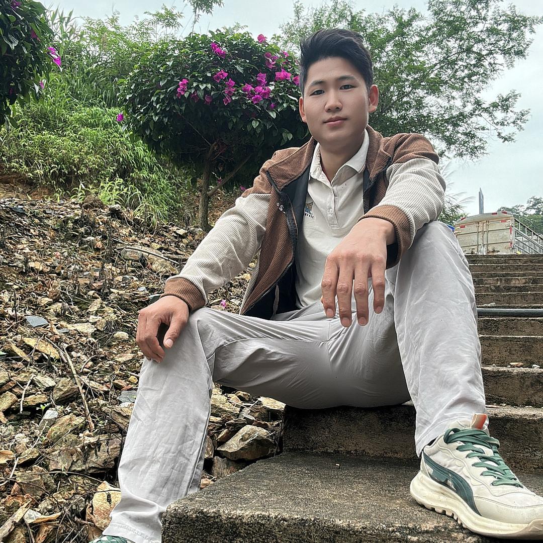 罗四哥（求贵人）