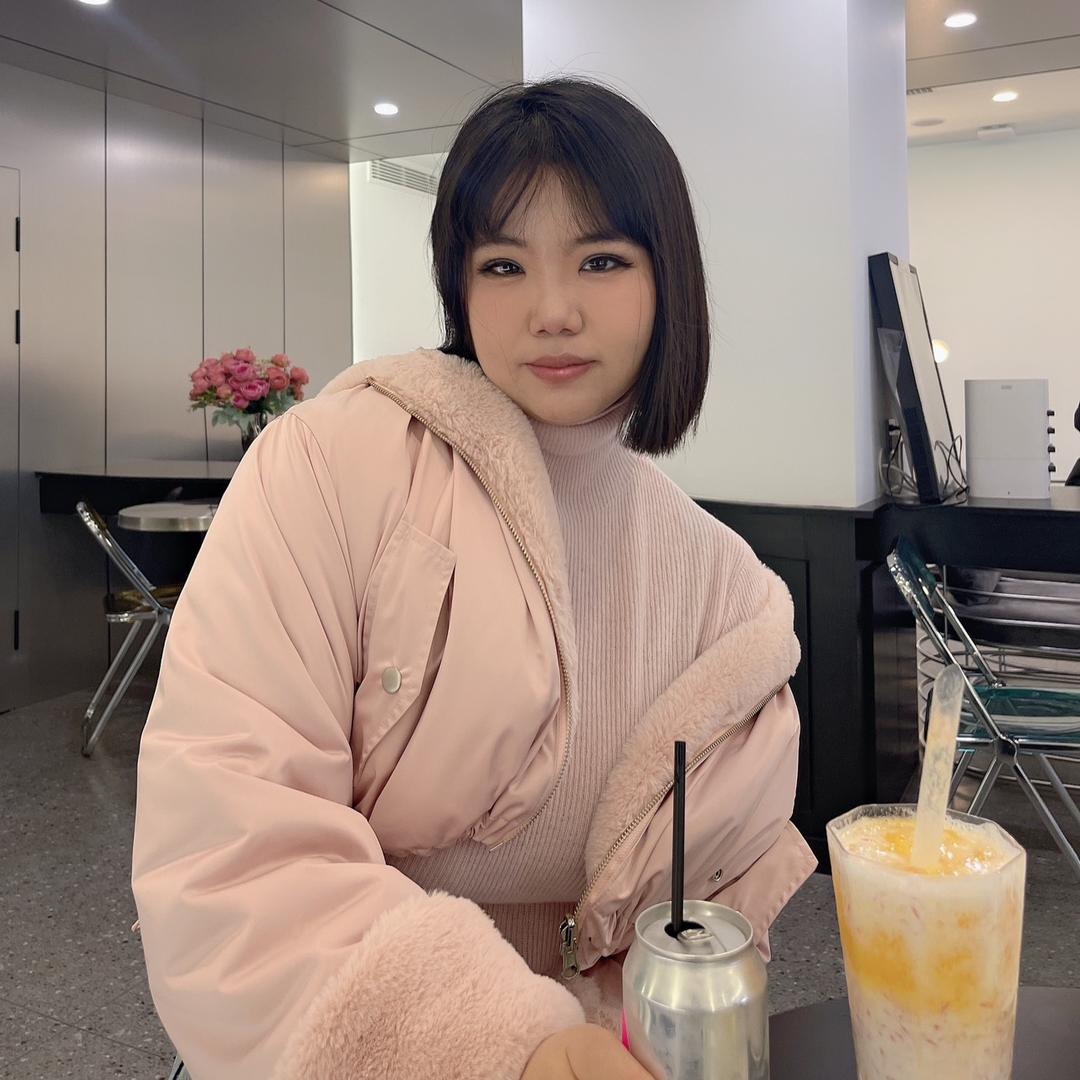 贪吃月轻奢微胖穿搭
