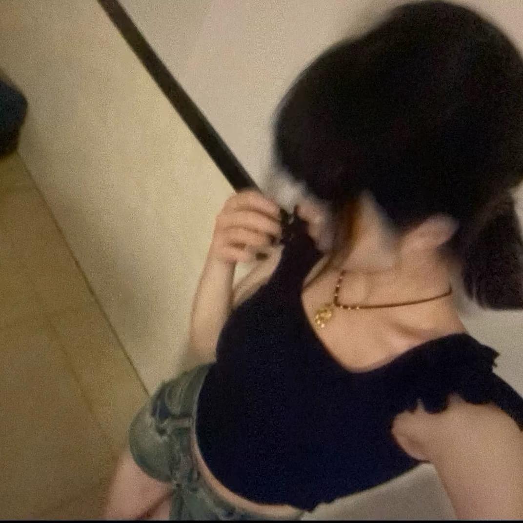 李牙牙.