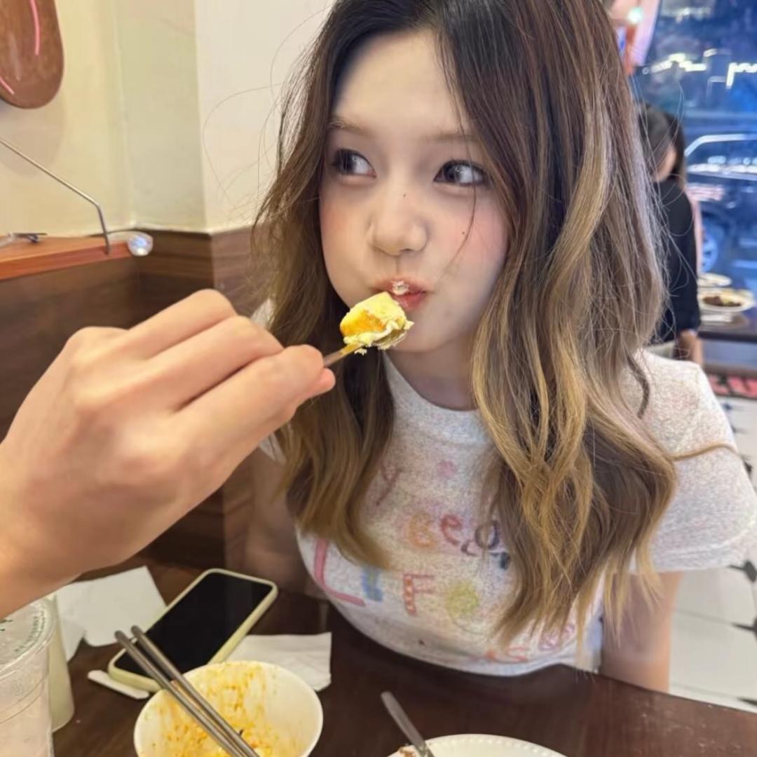 甜甜甜    .