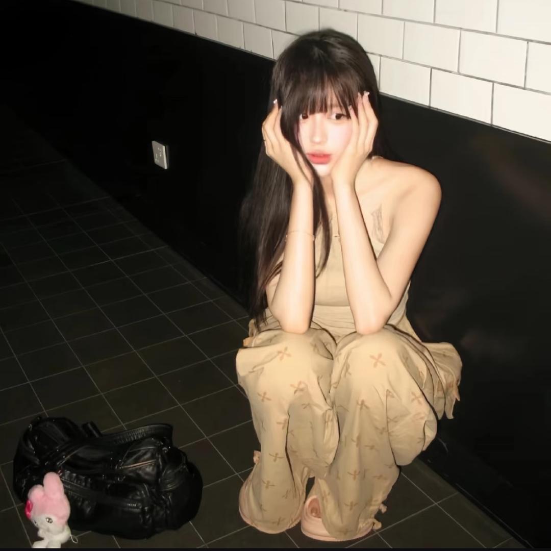 黄桷树下