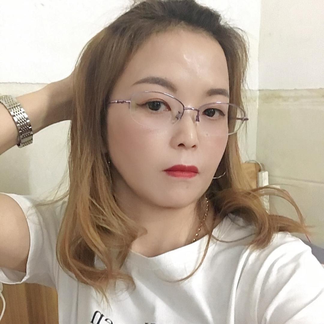 初哥艳子