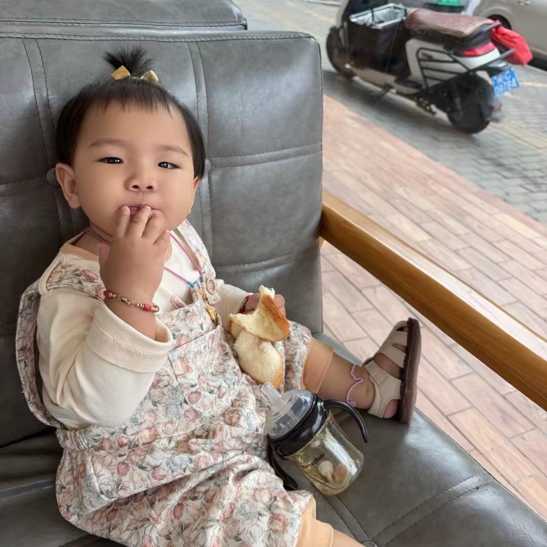 李诗颜「福宝」