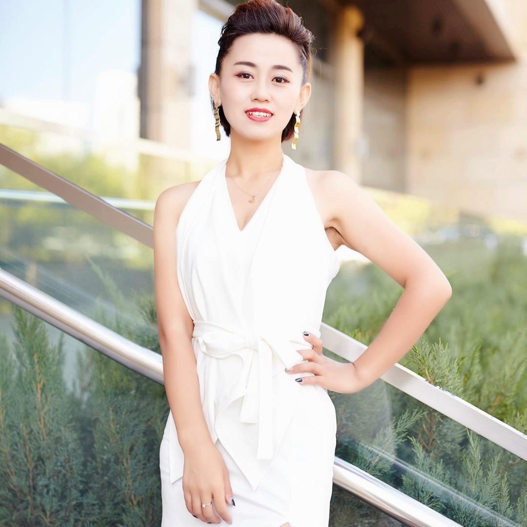 爱笑的小艳子👸🏻