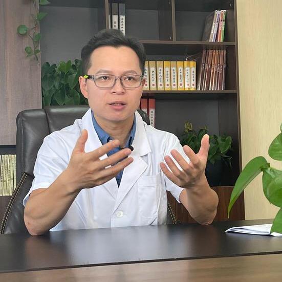 吴雅冰博士