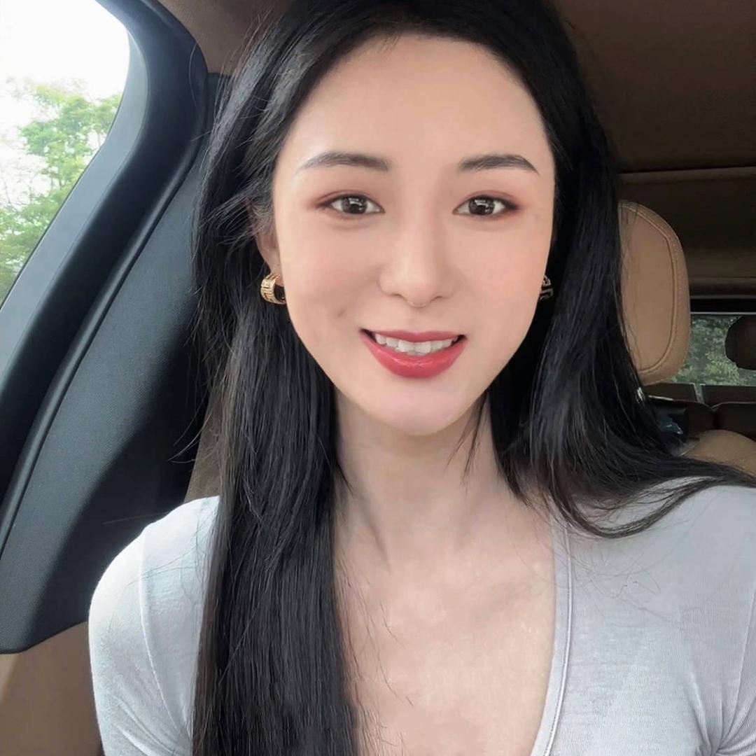张立娜。