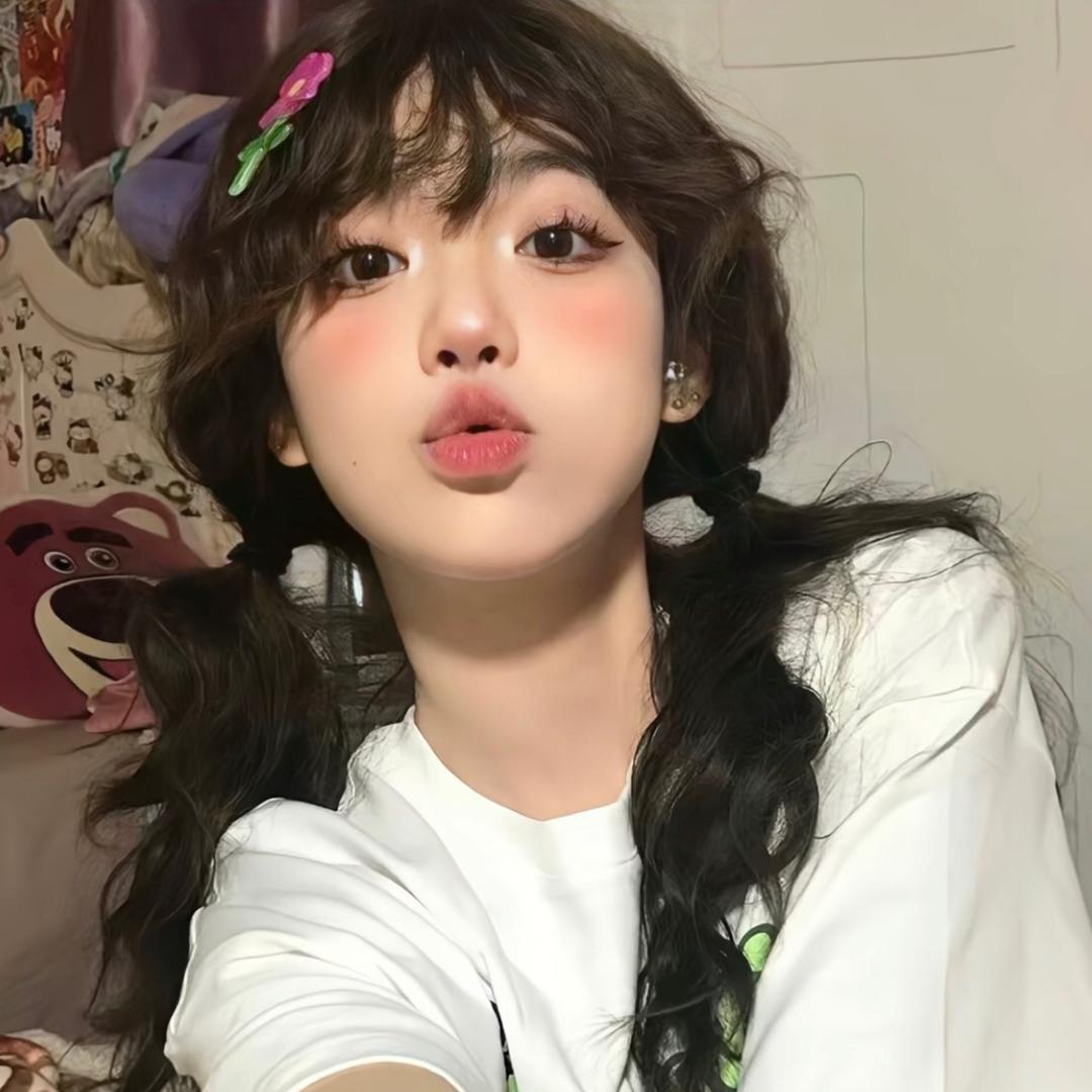 ⁷