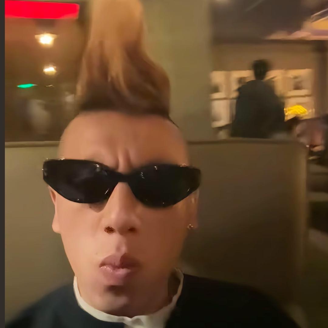 爱吃咸蛋超人