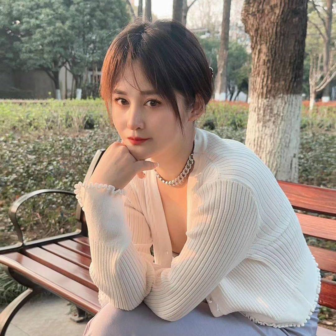 义乌佳佳的二手车库