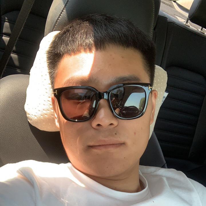 我就是李想.