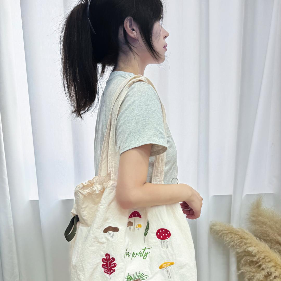 阔广箱包销售部