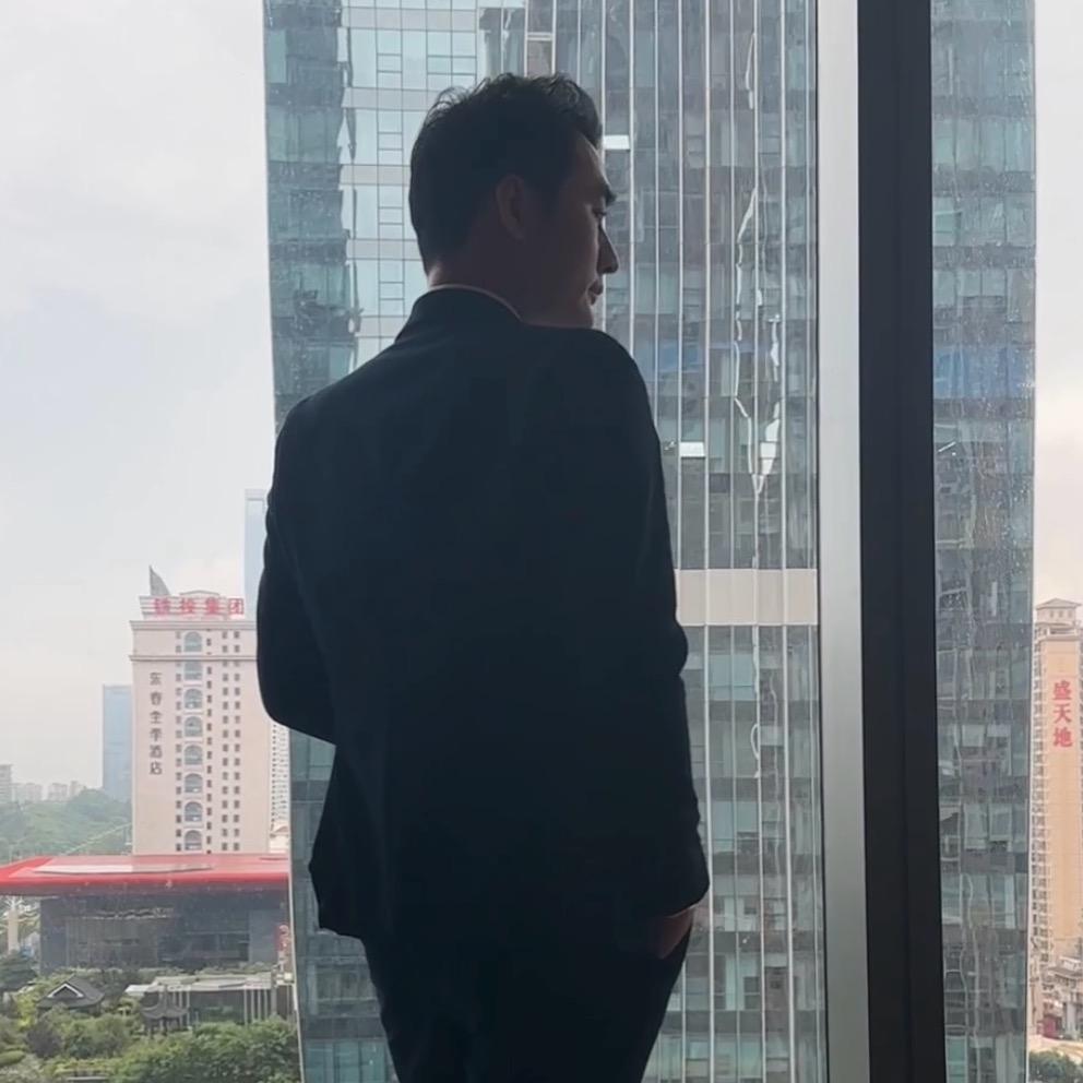 向上.