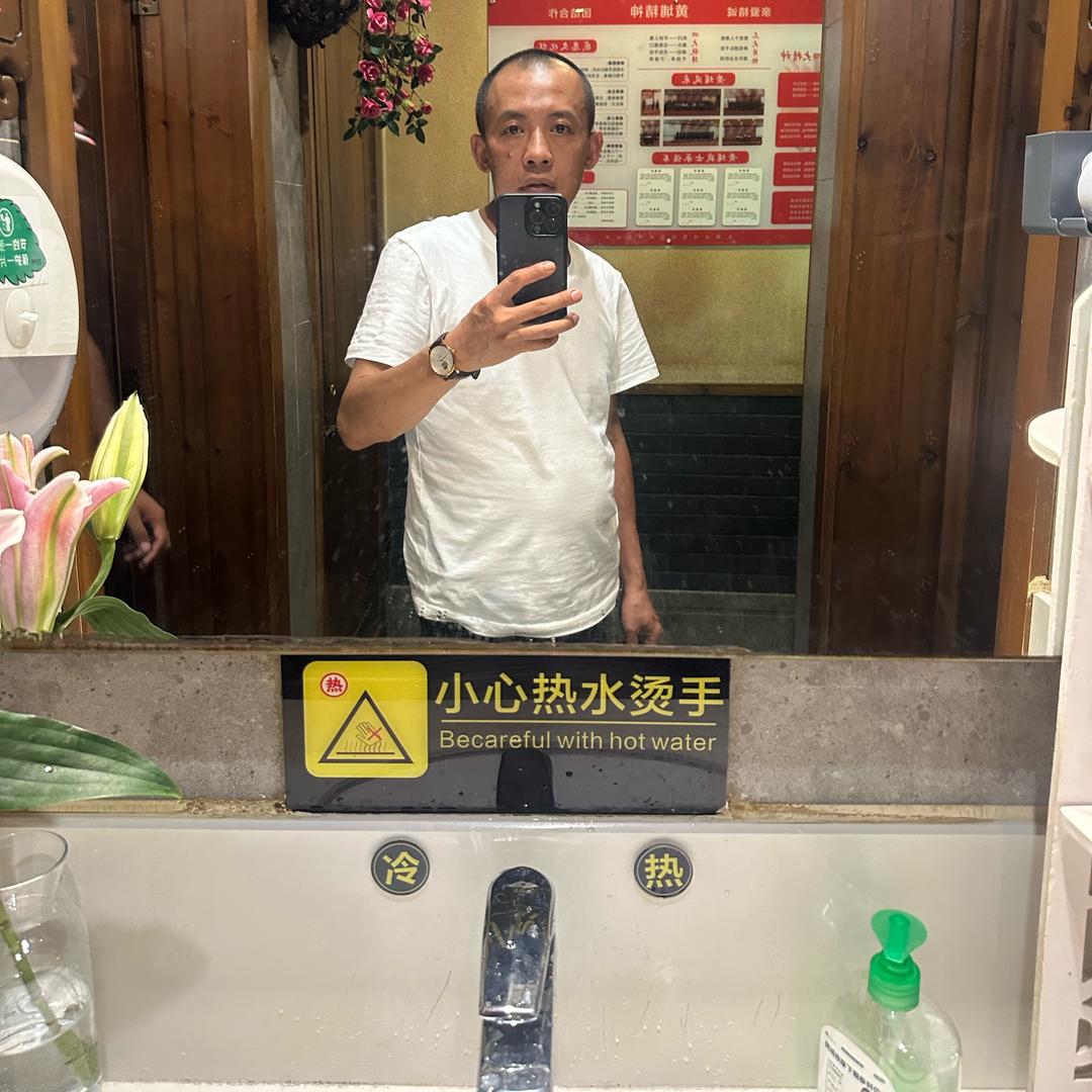 晒得屈黑