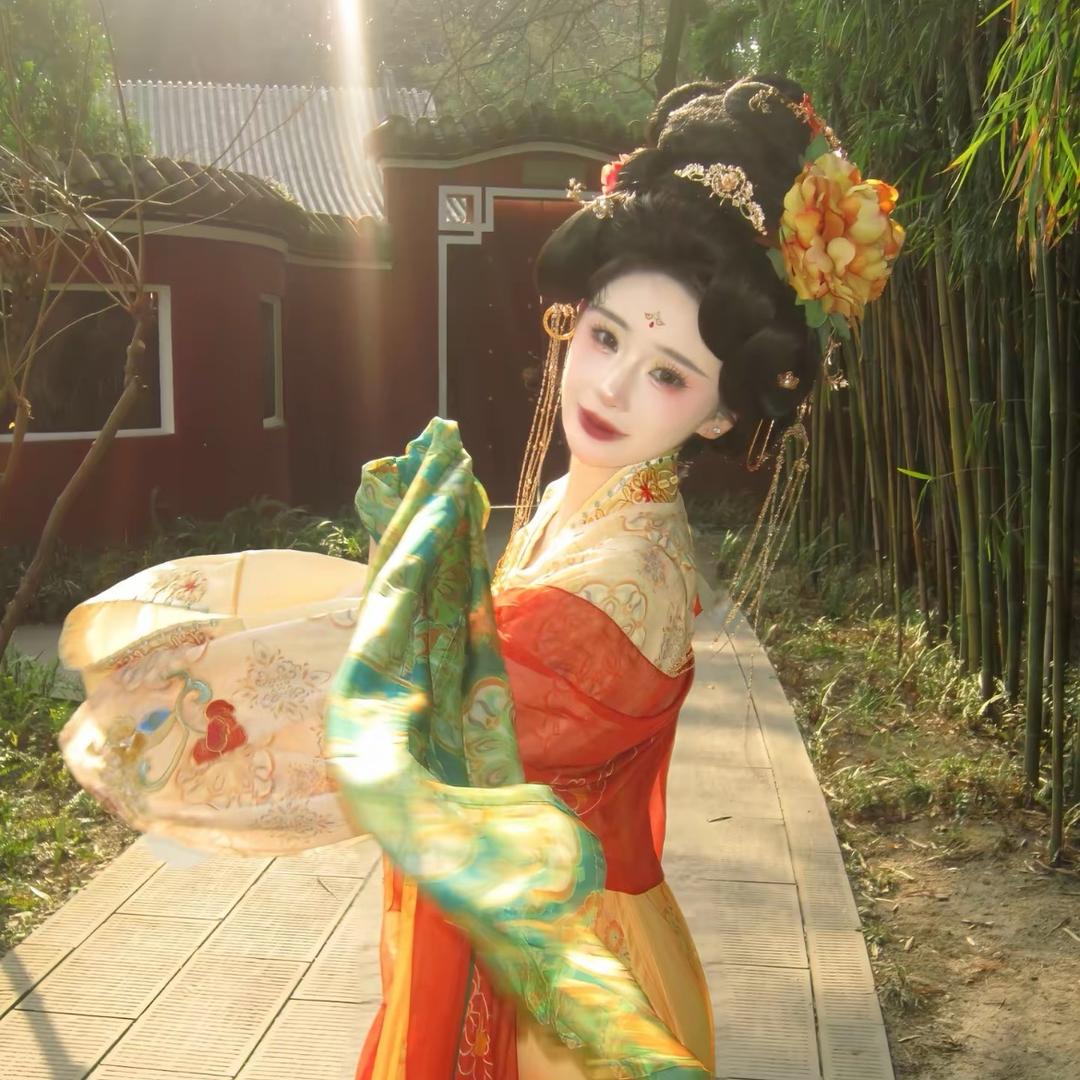 爱吃桃子