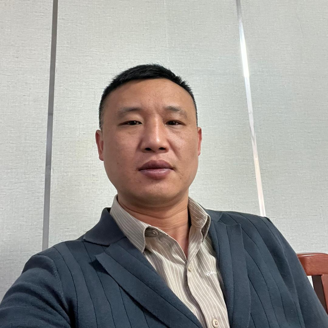 邹杨皓辰