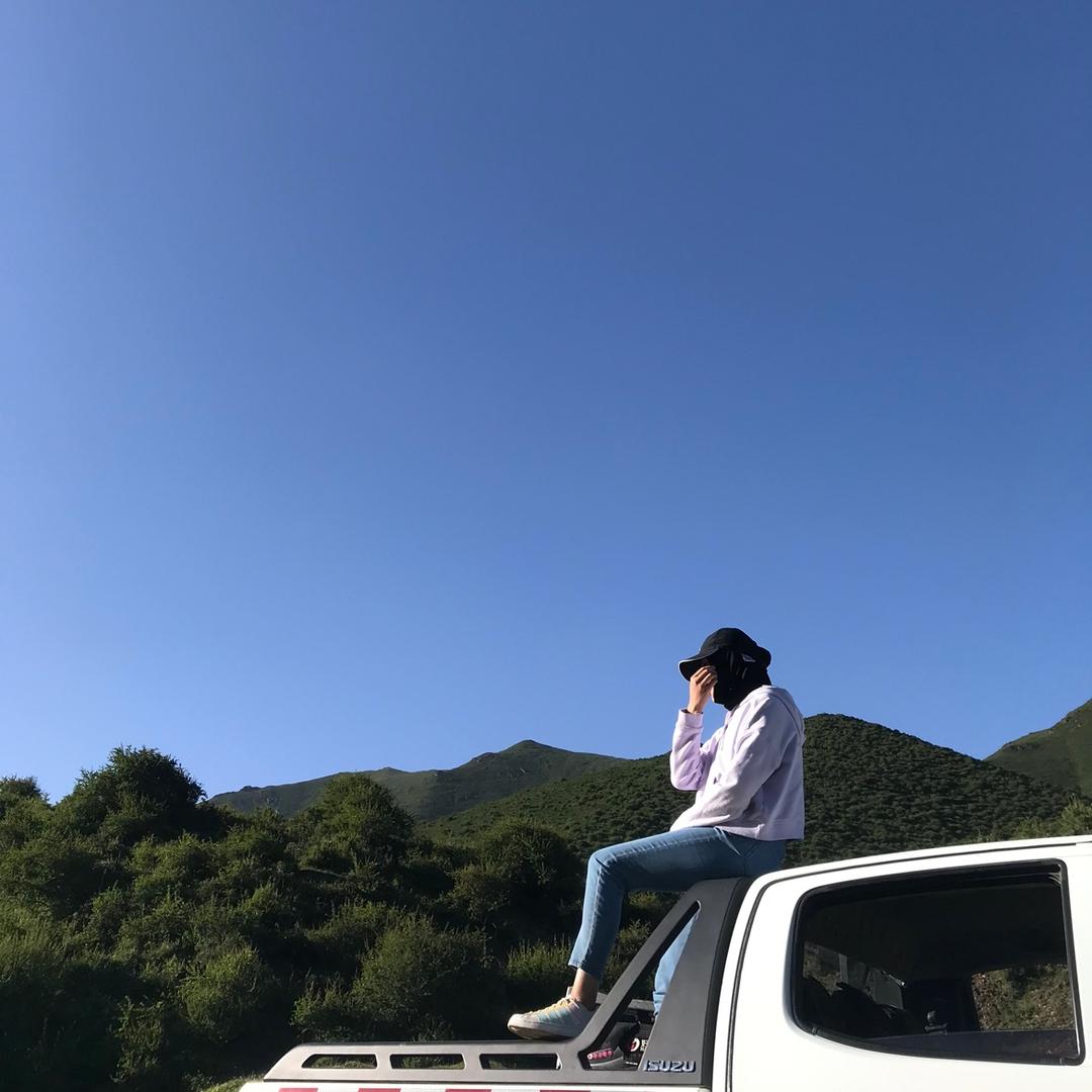 * 丽 萍