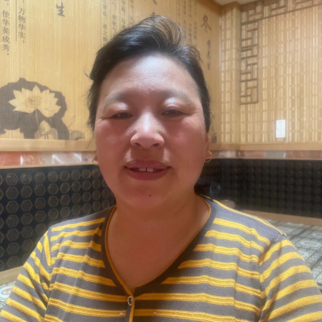 李 美 丽