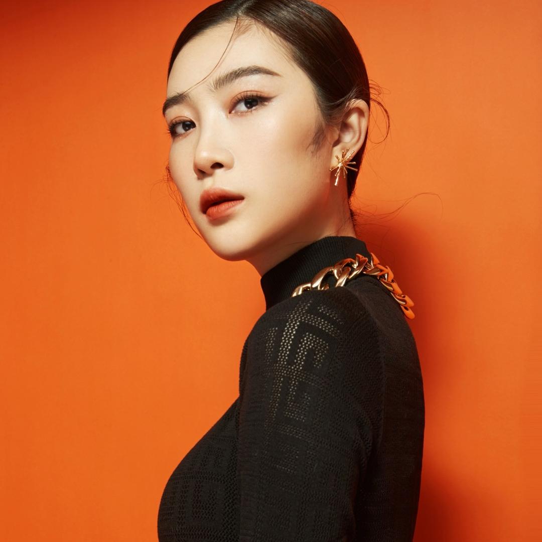 模特形体导师—杨砚雯