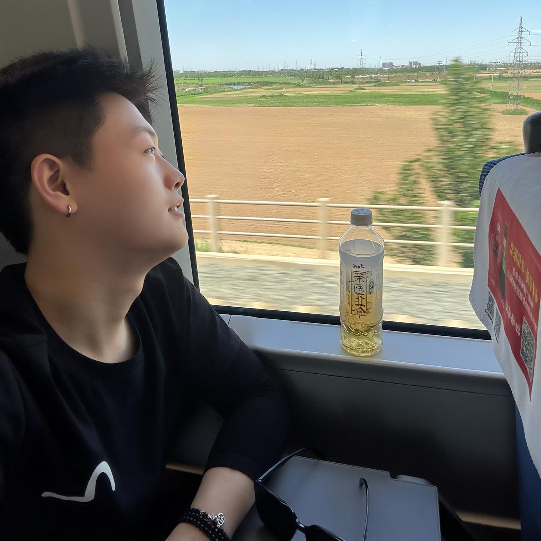 王某· 𝑨𝒖𝑫𝒊