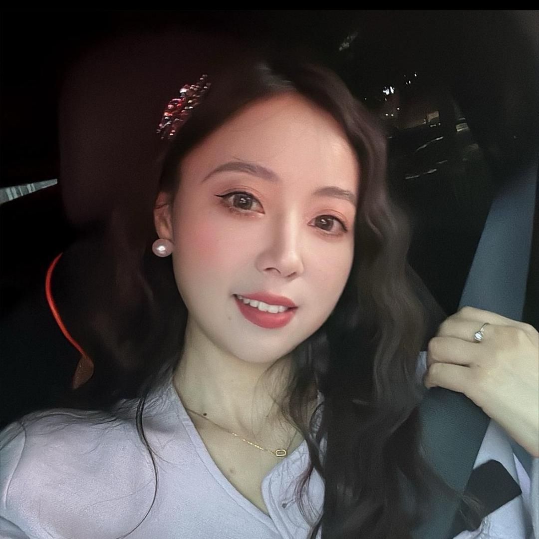 芳琳女装穿搭