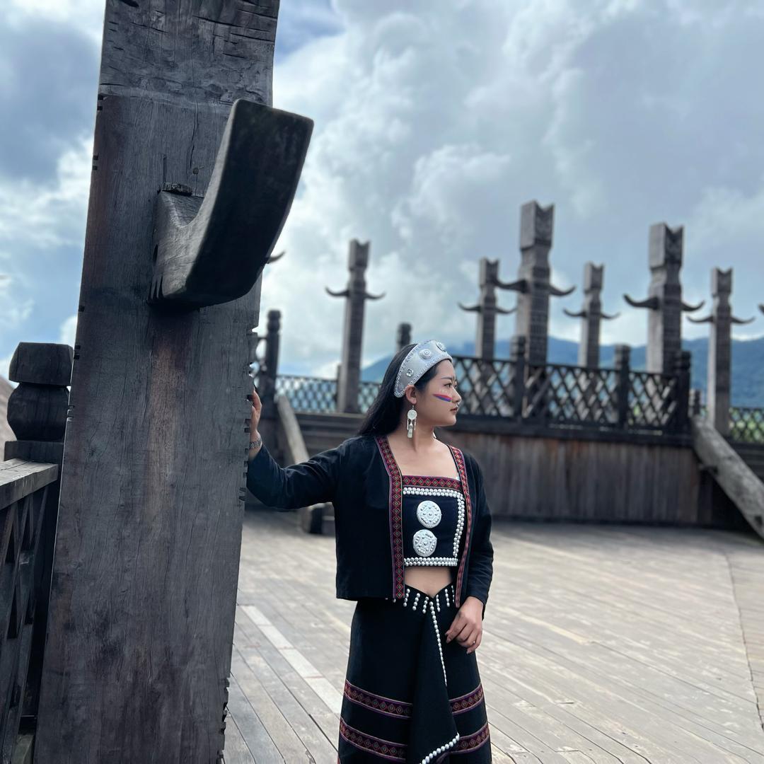 佤族小茶妹
