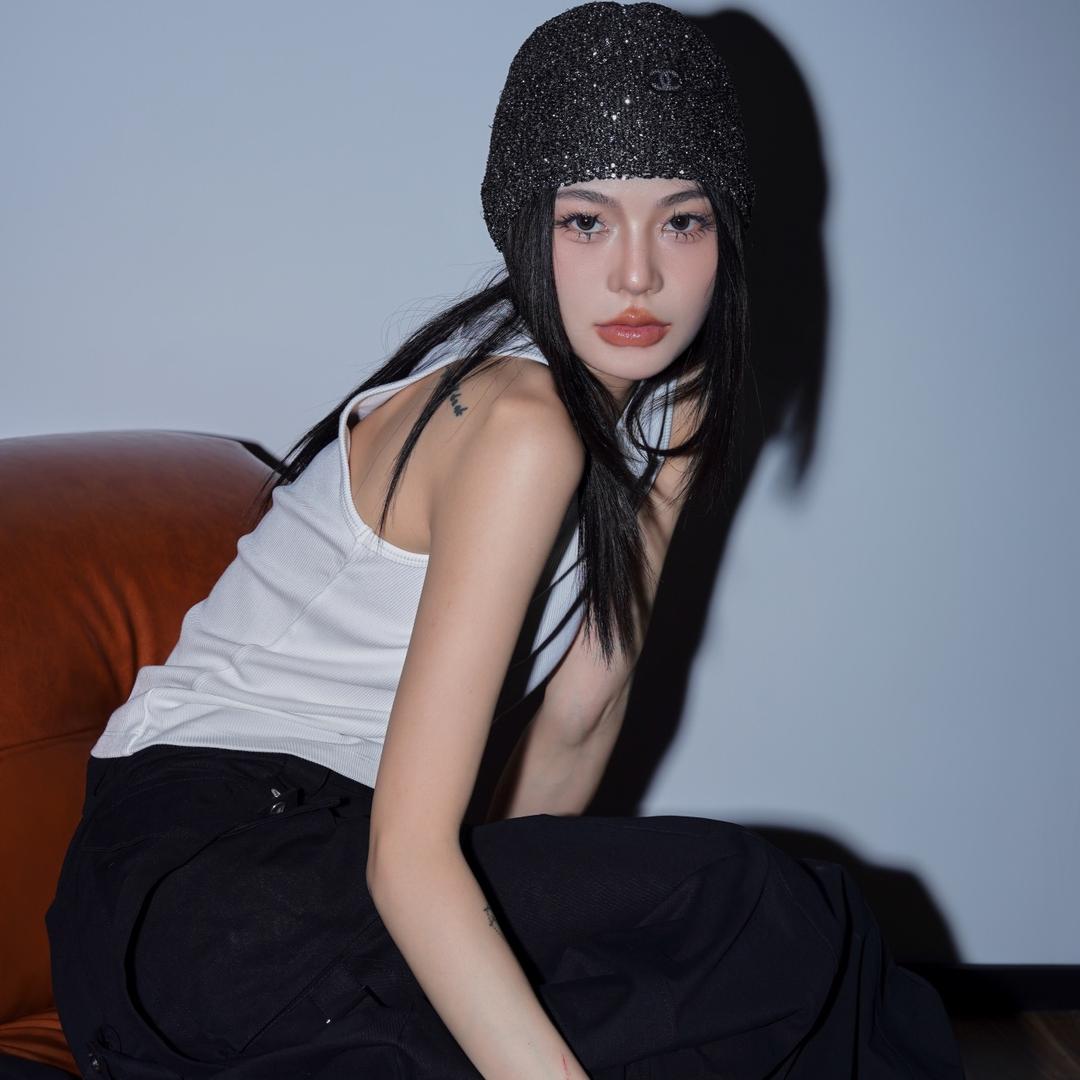 七吖