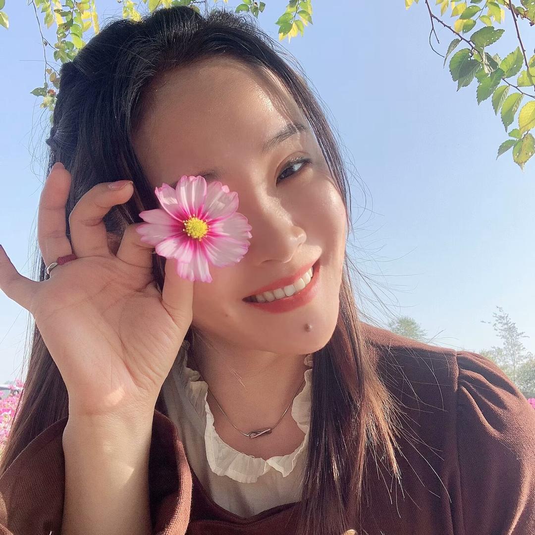 凡凡搓美甲