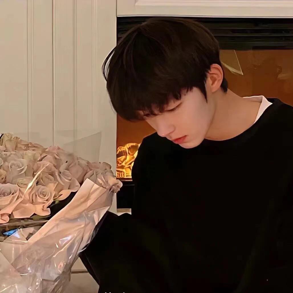 185纯情体育生🏍️