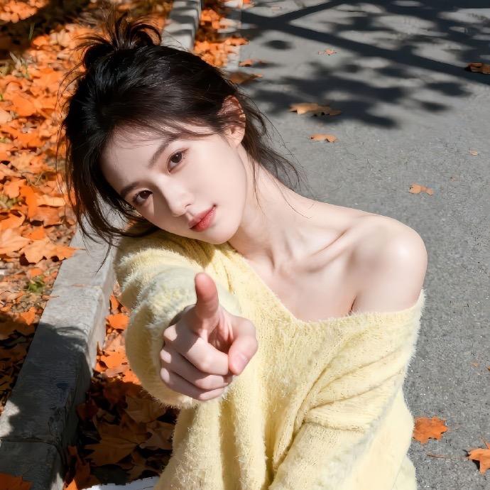 莓莓  🍒   .