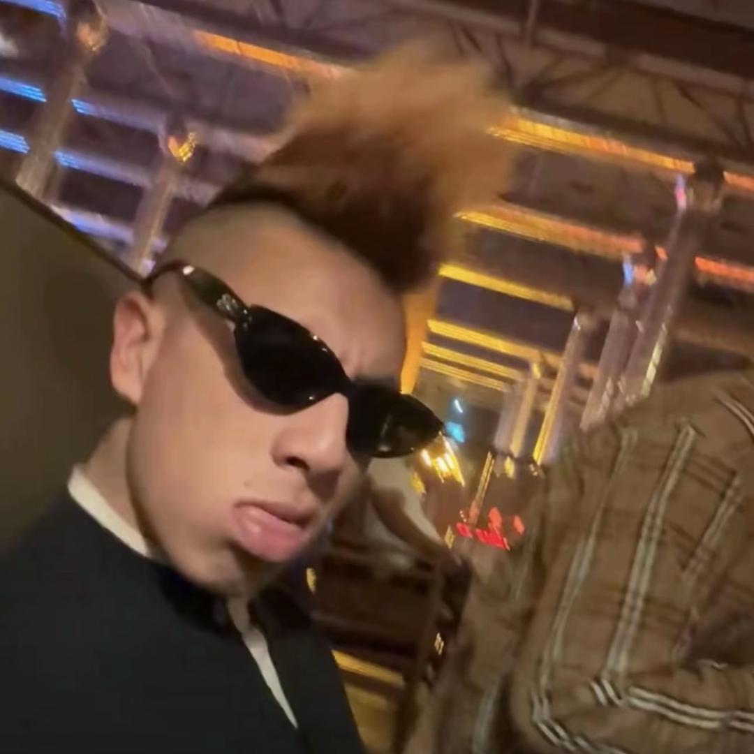 小酒.